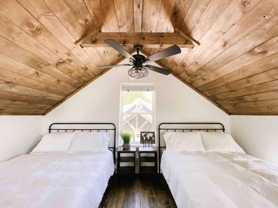 Appartamento Cozy Smoky Mountain Tiny House Pigeon Forge Esterno foto