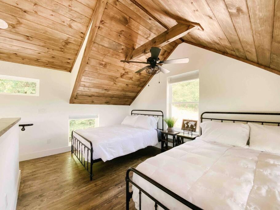 Appartamento Cozy Smoky Mountain Tiny House Pigeon Forge Esterno foto